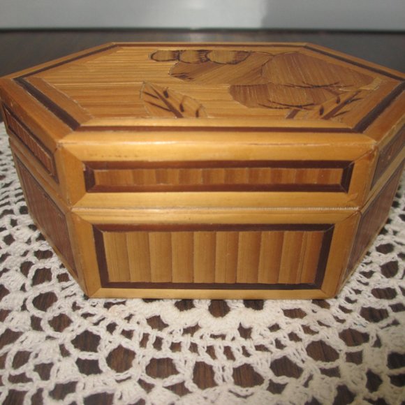 Vintage Wood Box Straw Inlay Box Retro Souvenir Lidded Box Country Cottage Retro - Picture 6 of 12